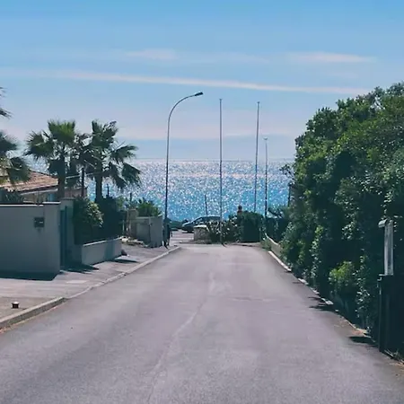 公寓 Lovely With Sea View